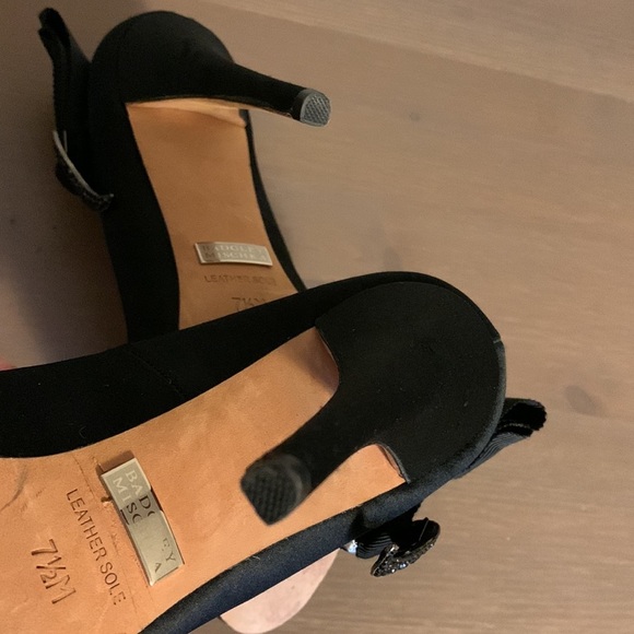 Badgley Mischka Black Pumps with Rhinestone Embellishments - Women’s Size 7.5 - Picture 8 of 8